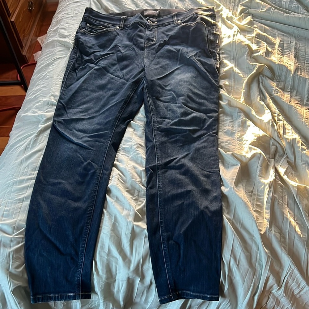 Torrid Bombshell Skinny Jeans size 18R.